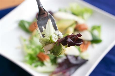 Roquefort Pear Salad - Num's the Word