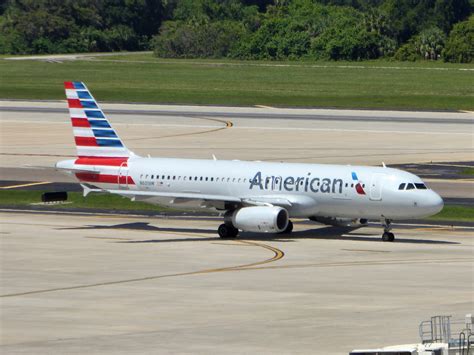 American Airlines Fleet Airbus A320-200 Details and Pictures