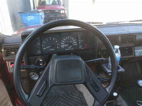 Let's get some interior pics? Here's my 85' : r/ToyotaPickup