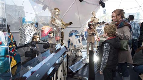 Hollywood preps for ‘Star Wars’ world premiere