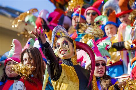 La tradizione italiana del Carnevale e le città più famose - Ville&Casali