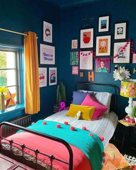 30 Maximalist Bedroom Decor Ideas That Wow - Shelterness