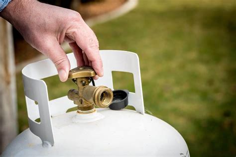 How to Hook Up an External Propane Tank to Your RV - Getaway Couple