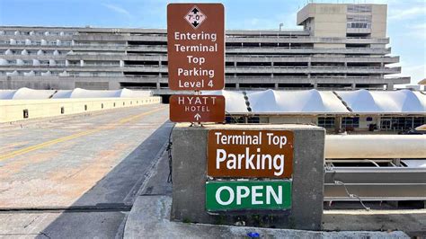 Parking - Orlando International Airport (MCO)