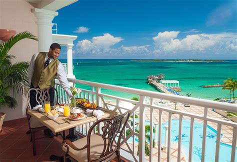 Nassau’s Luxurious Adults Only All-Inclusive Resort | SANDALS