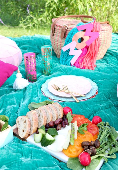 Mother's Day Picnic - A Kailo Chic Life