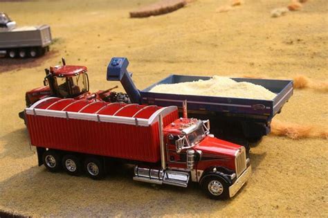 1/64 KW Grain Truck | Farm toy display, Farm toys, Hot wheels garage