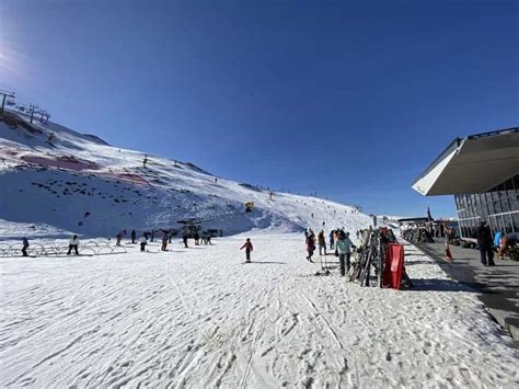 Queenstown Skiing Guide: The 4 BEST Ski Fields & Ski Resorts