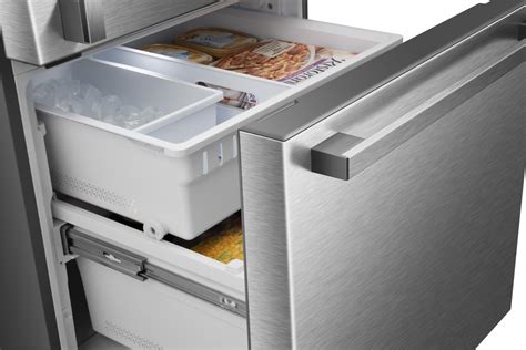 20.9-cu ft Bottom-Freezer Refrigerator (HRB208N6BSE)- Hisense USA