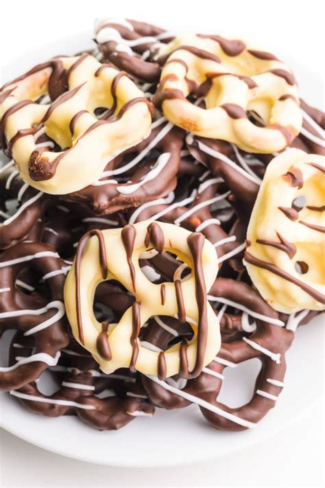 Vegan Chocolate-Covered Pretzels - Namely Marly