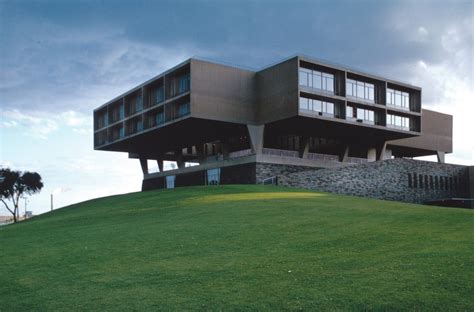 Milwaukee War Memorial Center | Architect Magazine