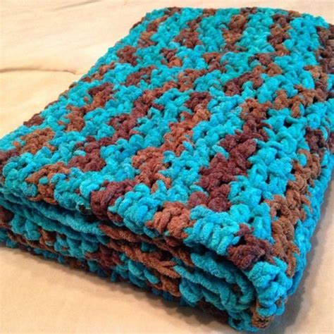 Easy Crochet Lapghan 3 Skens Bernat Blanket Yarn Mudcloth Blanket in 2020 (With images ...