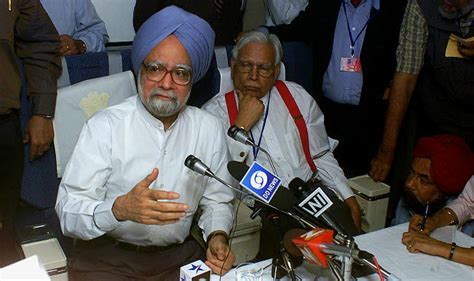 Natwar Singh Autobiography: After Sonia Gandhi, former PM Manmohan ...