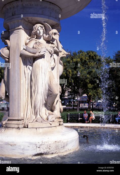 Dupont Circle, Fountain Stock Photo - Alamy