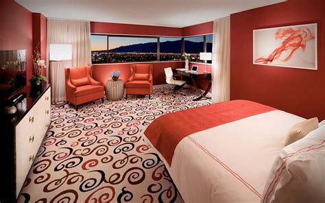 Downtown Grand Rooms & Suites | Photos & Info | Las Vegas Hotels