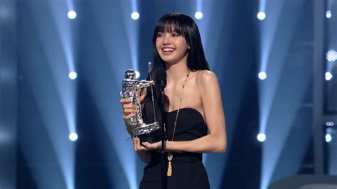 Lisa Wins Best K-Pop Award - MTV VMAs 2022 (Video Clip) | VMA