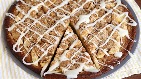 Apple Crisp Cookie Pizza Recipe - Tablespoon.com