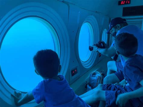 Waikiki Submarine Web Story - Hawaii Travel with Kids