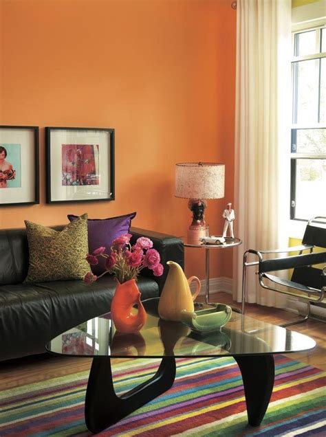 Tangerine walls for a celebratory Spring vibe? Sounds good to me. | Cores interiores, Decoração ...