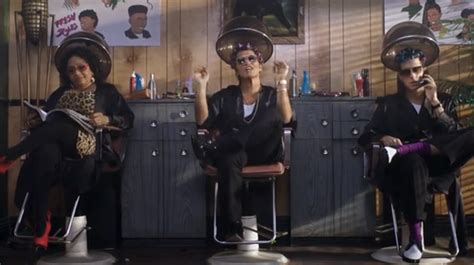 Mark Ronson – “Uptown Funk” (Feat. Bruno Mars) Video