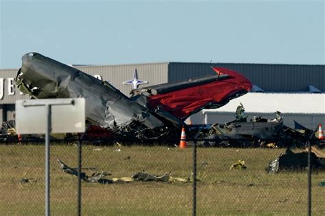 6 killed after vintage aircraft collide at Dallas air…