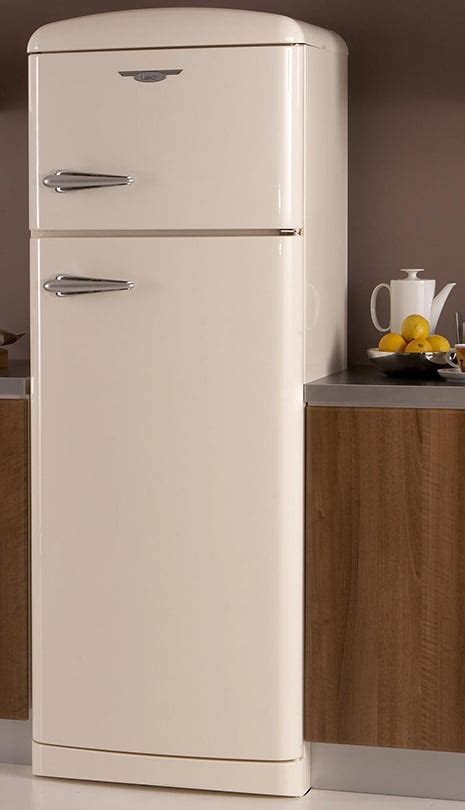 Lec retro fridge freezer in Classic Ivory