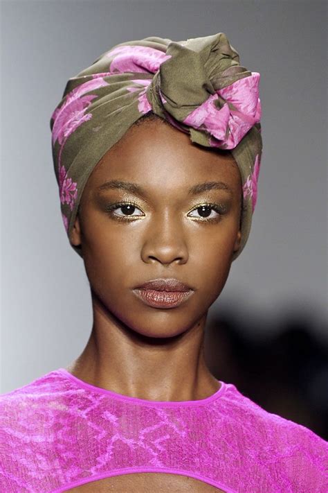 A simple way to tie a headscarf in 2020 | Head scarf, African scarf, African head wraps