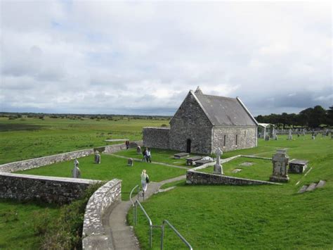 Clonmacnoise Monastery, Ireland Roadtrip Must | One Girl, Whole World