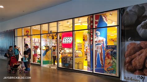 Checking out the LEGO Store in Manila, Philippines