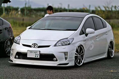 Modified Cars: Modified Toyota Prius Car