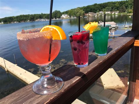 44 must-visit waterfront restaurants in Michigan - mlive.com