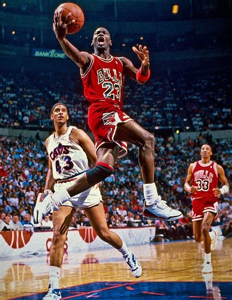 Michael Jordan dunk contest photo explained by SI photographer - Sports ...