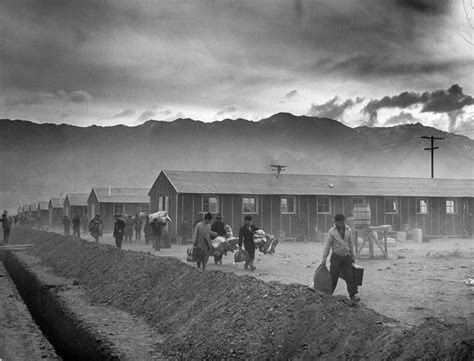 22 Chilling Pictures Of Life At Japanese Internment Camps