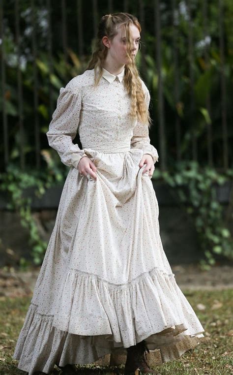 ELLE FANNING on the Set of ‘The Beguiled’ in New Orleans 11/09/2016 – HawtCelebs