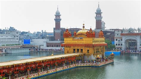 Sri Guru Granth Sahib Parkash Utsav: Devotees Throng Golden Temple to ...