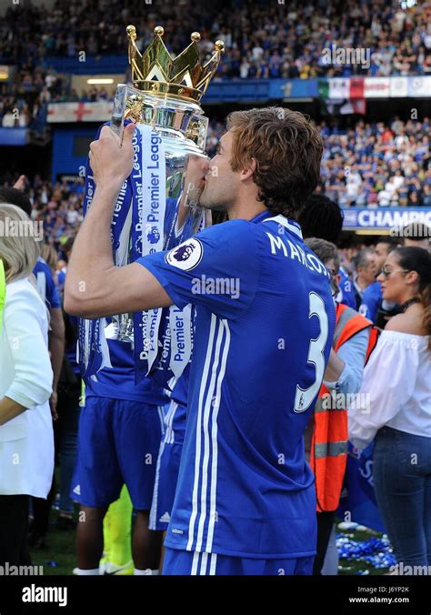 MARCOS ALONSO OF CHELSEA CELEB CHELSEA PREMIER LEAGUE CHAMPIO STAMFORD ...