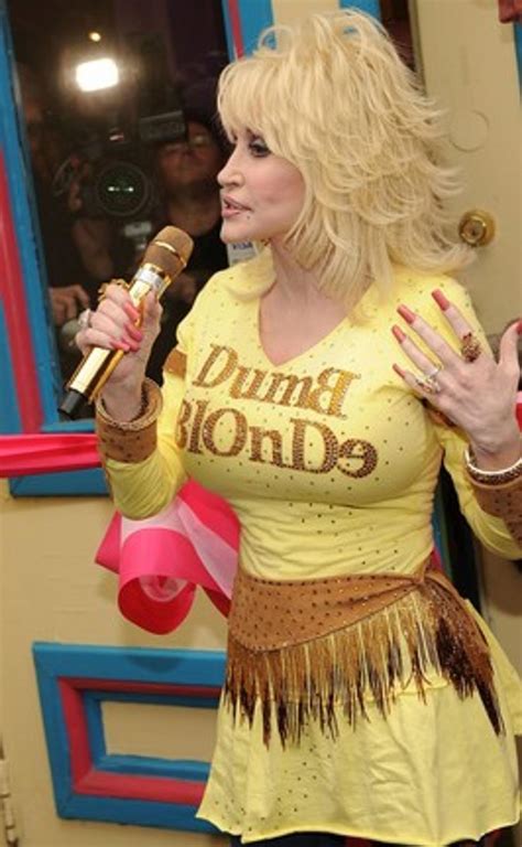 Dolly Parton Outfits