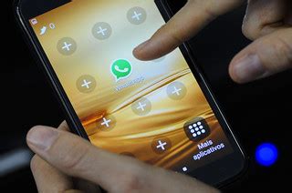 WhatsApp | Bloquear o WhatsApp ou outros aplicativos poderá … | Flickr