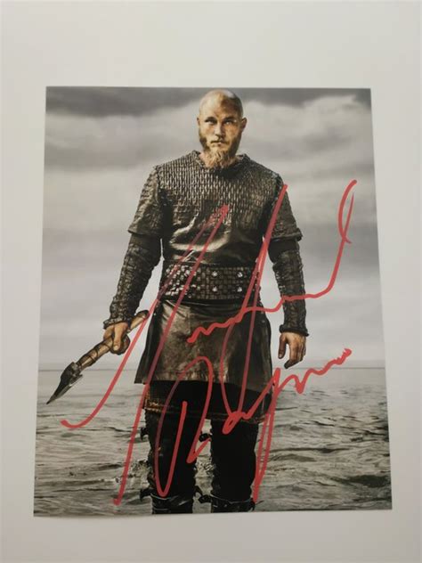 Vikings - Travis Fimmel - Autograph, Photo Signed with Coa, - Catawiki