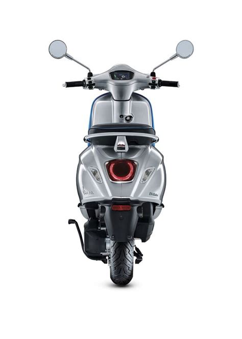 Vespa Elettrica – First Look | Motorcycle.com