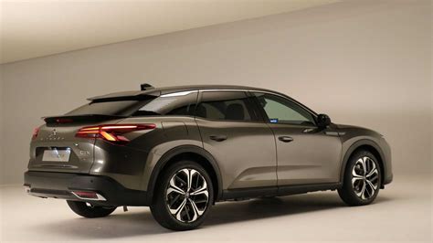 New Citroen C5 X Revealed As Part Sedan, Part Wagon, Part SUV