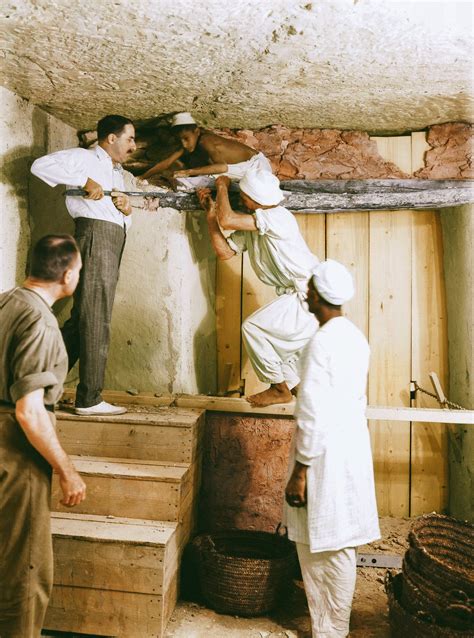 The discovery of Tutankhamun's tomb shown in colour for the first time ...