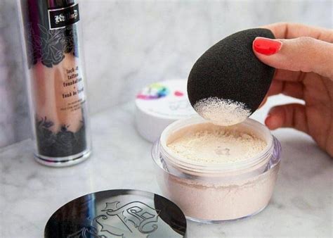 How to Use Beauty Blender: The Classic Method and 14 More Ways