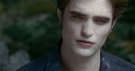 Twilight: 25 Things Edward Cullen Did Before The First Movie