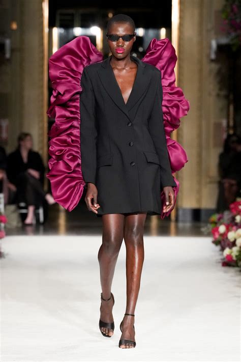 Christian Siriano Fall 2023 Collection - Fashionista