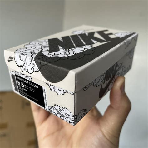 I made a little custom Nike box : r/silhouettecutters