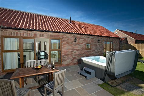 Contemporary Yorkshire Cottages, Hot Tub sleeps 6 - 20 - Acacia Cottages