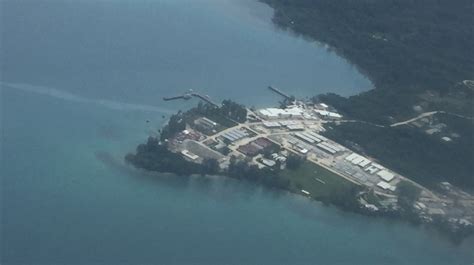 A glimpse of Australia's Manus Island refugee prison | | Al Jazeera