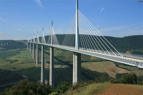 Viaducto Millau: una obra maestra arquitectónica de Francia