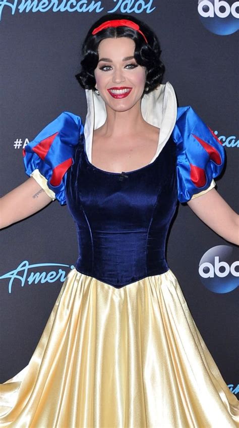 Katy Perry as Snow White | Katy perry costume, Katy perry sexy, Katy perry outfits